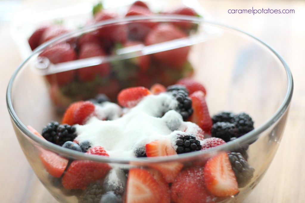 mixed berry crumble 001