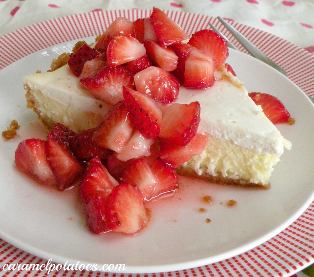 cream cheese pie with strawberries