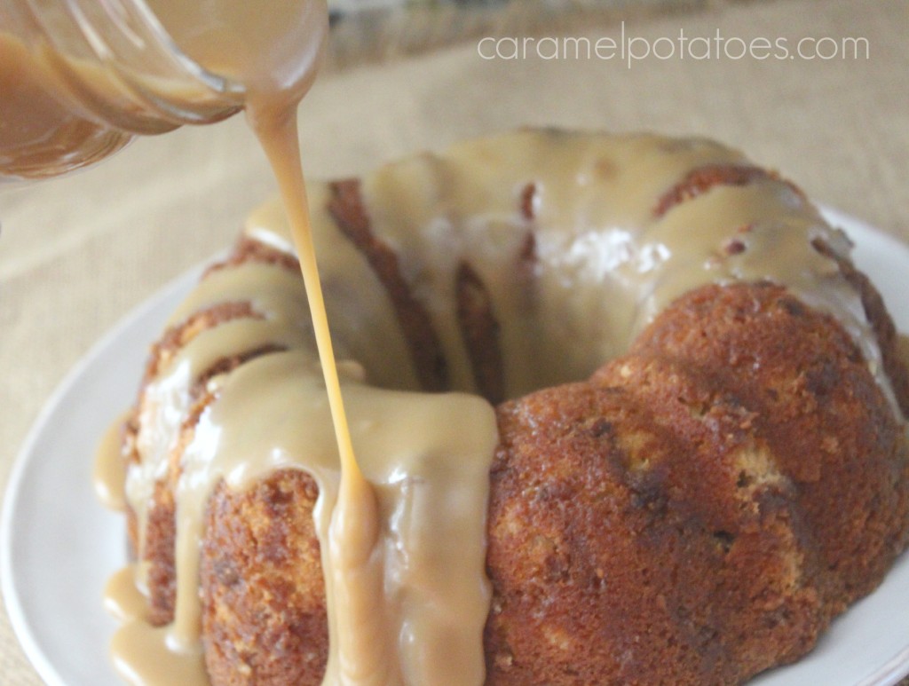 Caramel Toffee-Pecan Bundt Cake 006