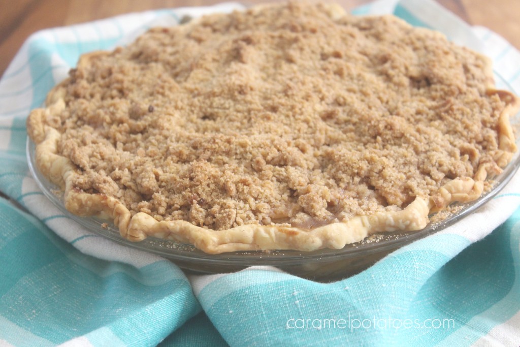 sour cream apple crumb pie 1265